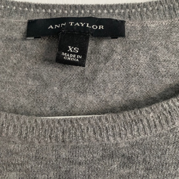 Sweater - Picture 2 of 4